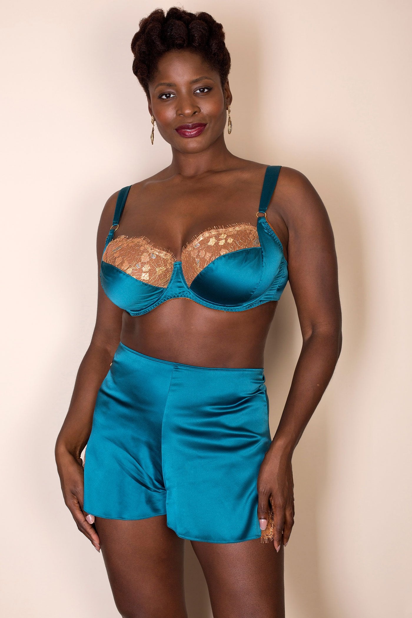 Silk French knickers in bright blue silk with matching DD+ cup size bra with gold lace